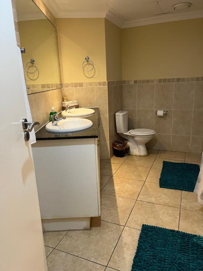38 Harbourview Apartment